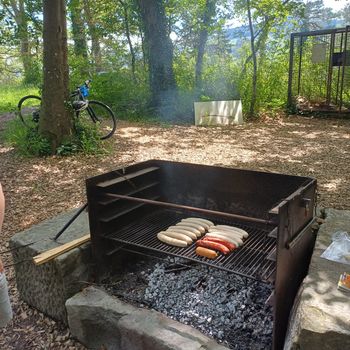 Capture the Flag: Würste auf Grill.jpg